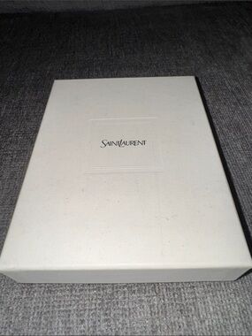 Saint Laurent box